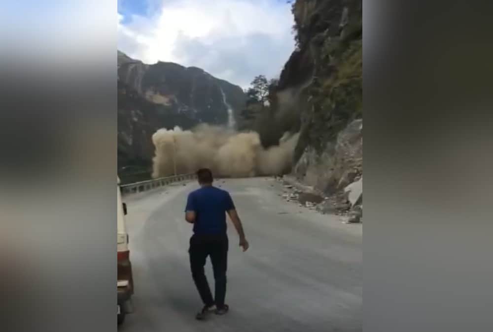 Chardham Yatra 2021: Landslide on Badrinath Highway and Many Pilgrims Stuck on Road photos