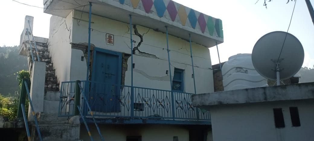 Explosion in house, one woman badly scorched, two others injured