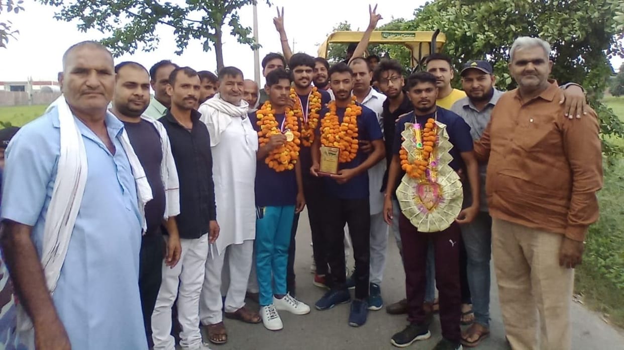 Gaurav won the gold medal in Just Pro India