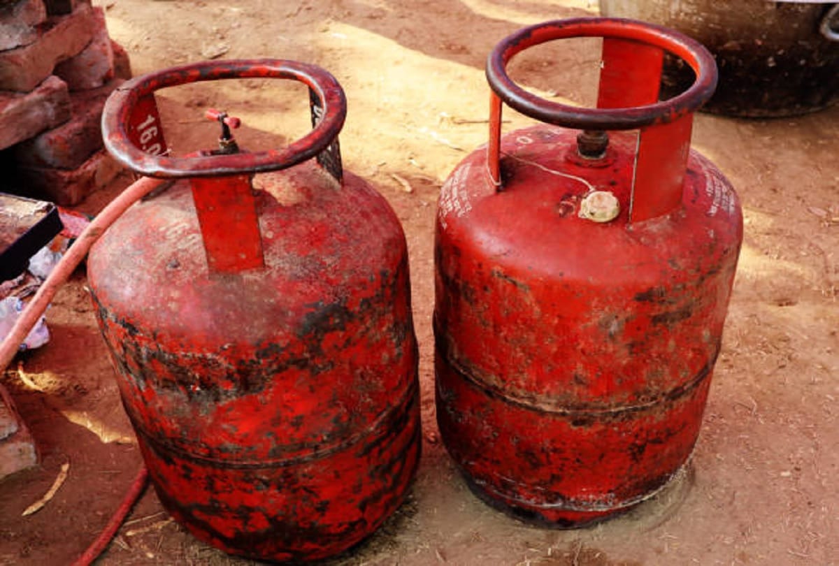 Youth scorched due to gas cylinder explosion condition critical
