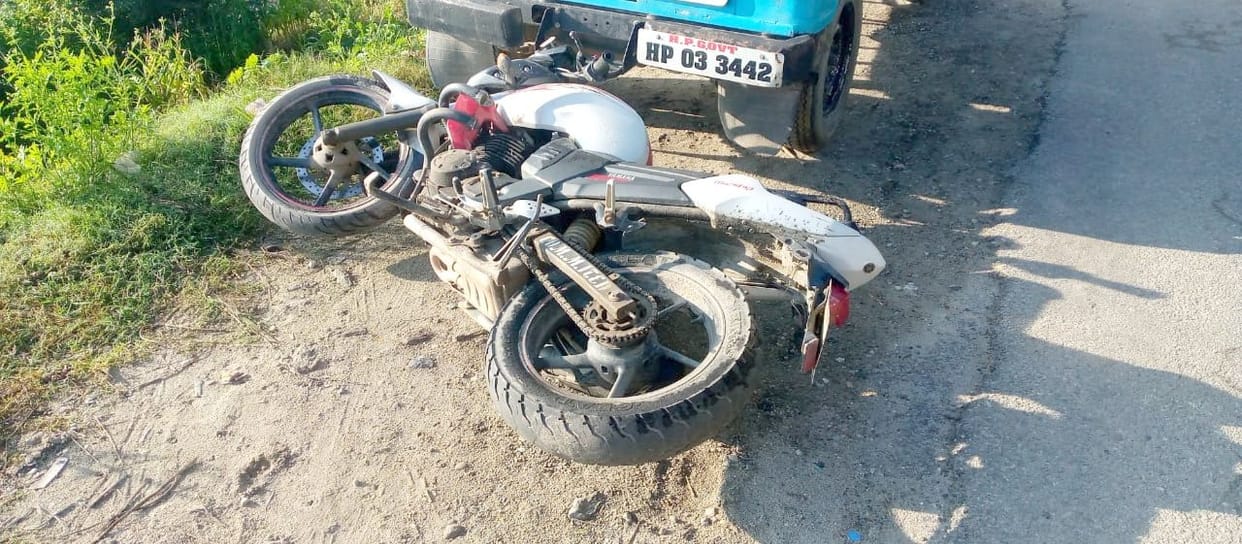 unknown people damage  bike and vehicle in nither