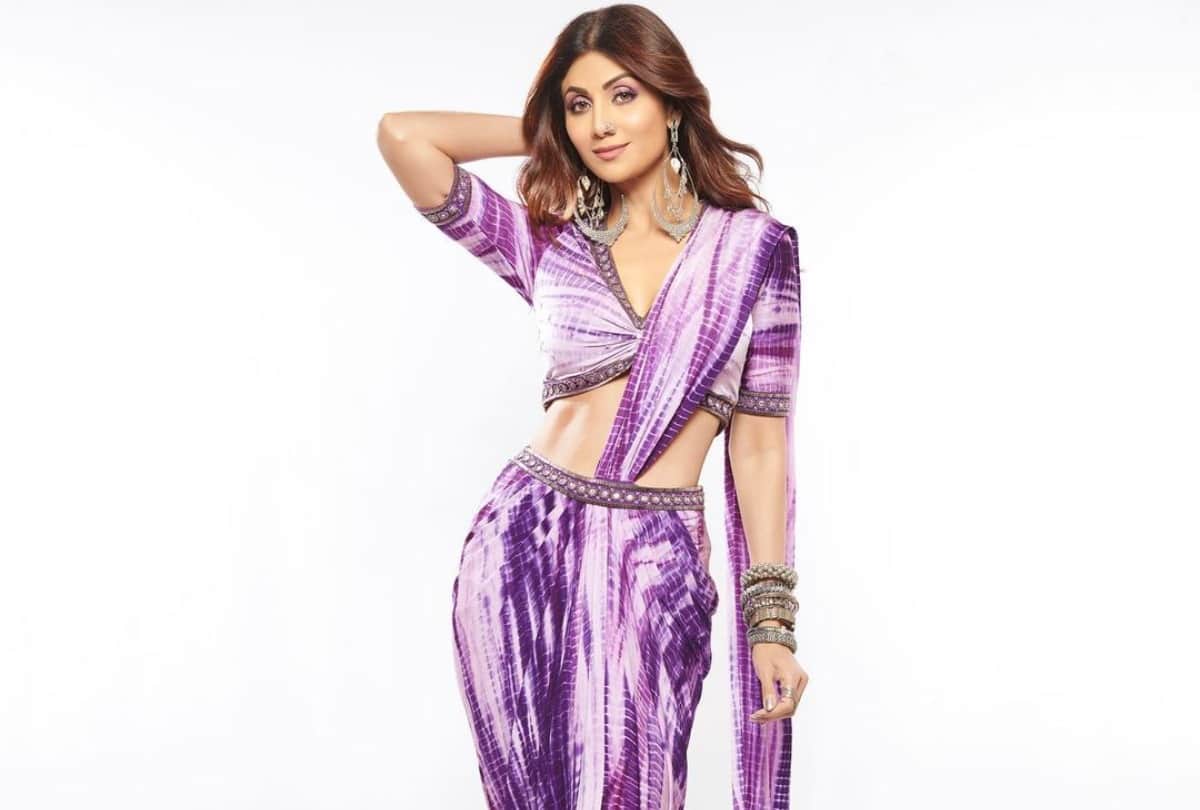 shilpa shetty looks stunning in 4 lakh lavender lehenga