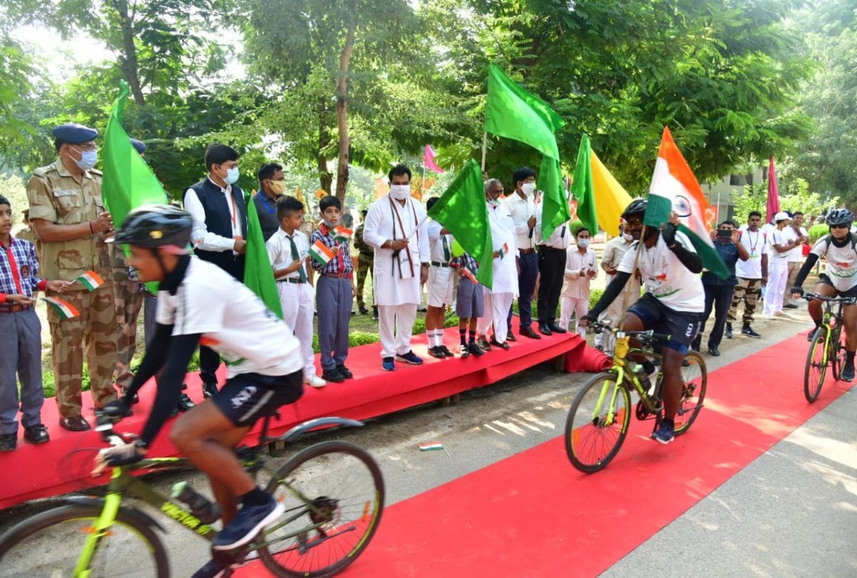 Up Power Minister Shrikant Sharma Celebrate Azadi Ka Amrit Mahotsav