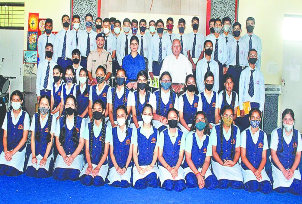 Dehradun News: Amar Ujala Police Ki pathshala on Cyber Crime