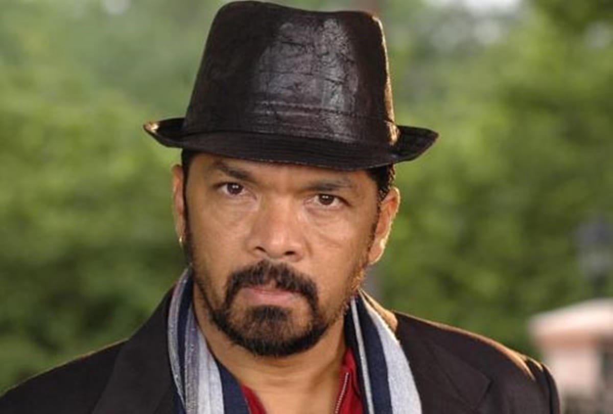 Pawan kalyan fans tried to attack posani krishna murali read details