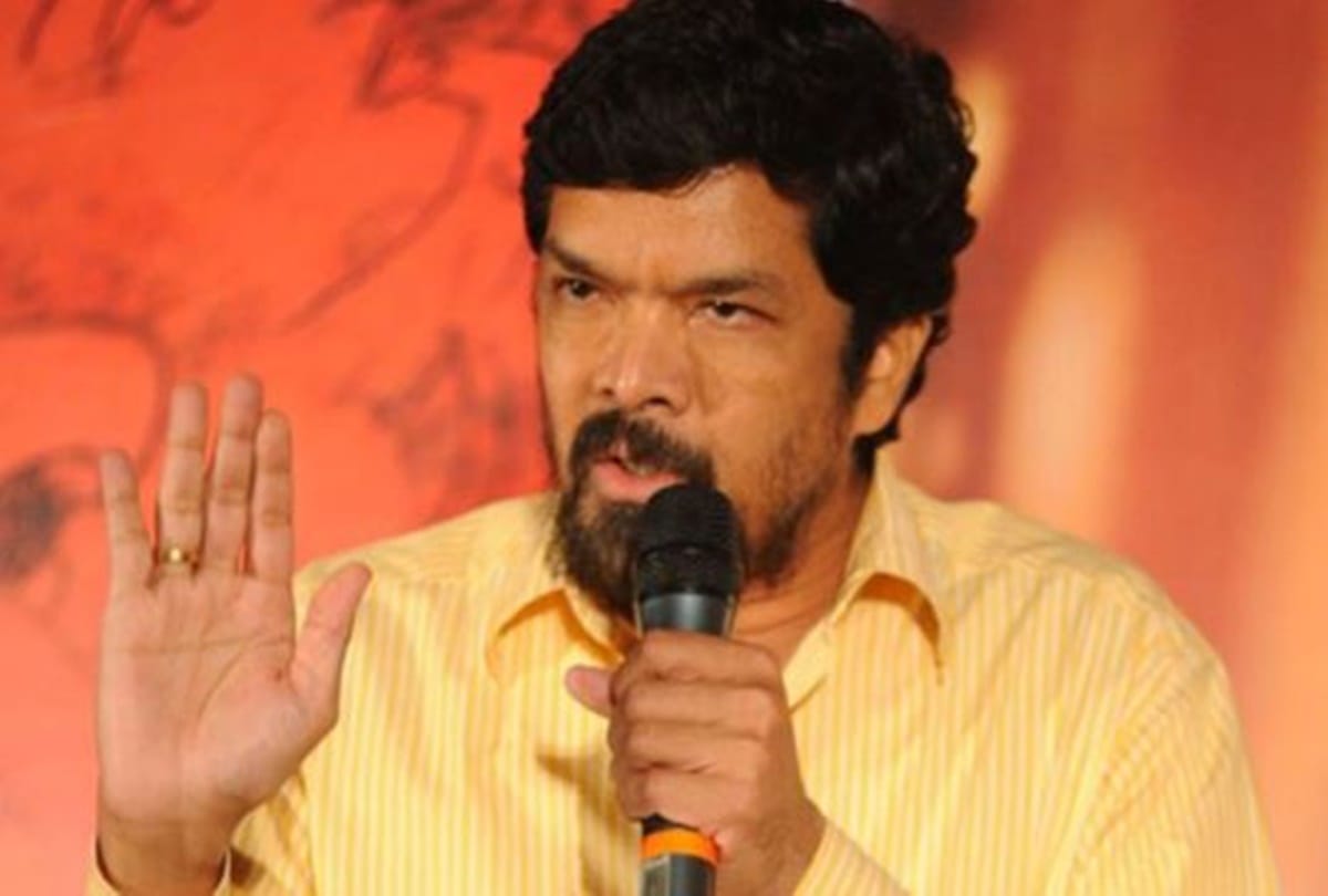 Pawan kalyan fans tried to attack posani krishna murali read details
