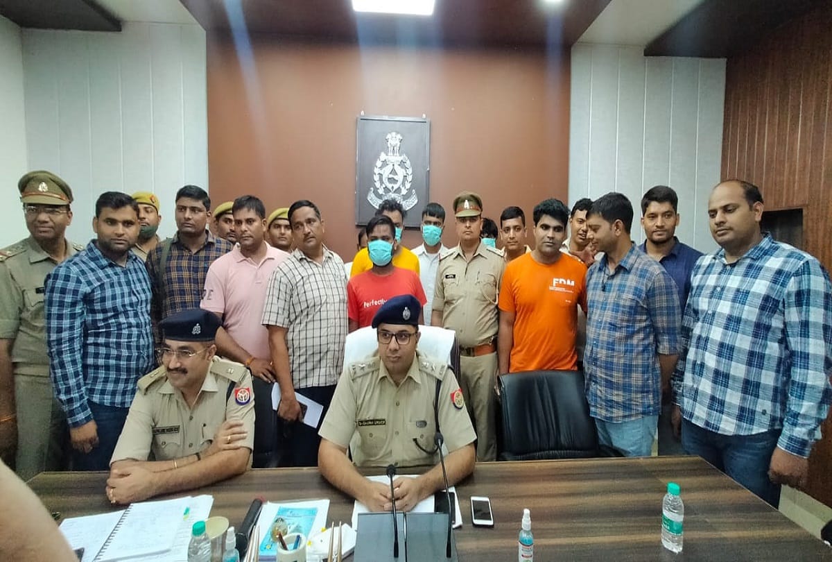 Mathura Police Exposed Truck Loot And Arrests Criminals Crime News