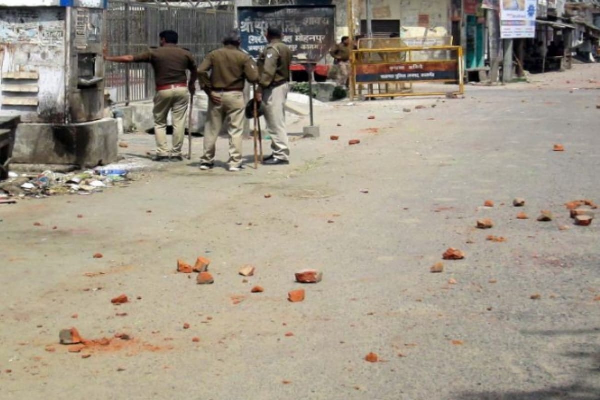 clash between two parties in hastinapur today, firing