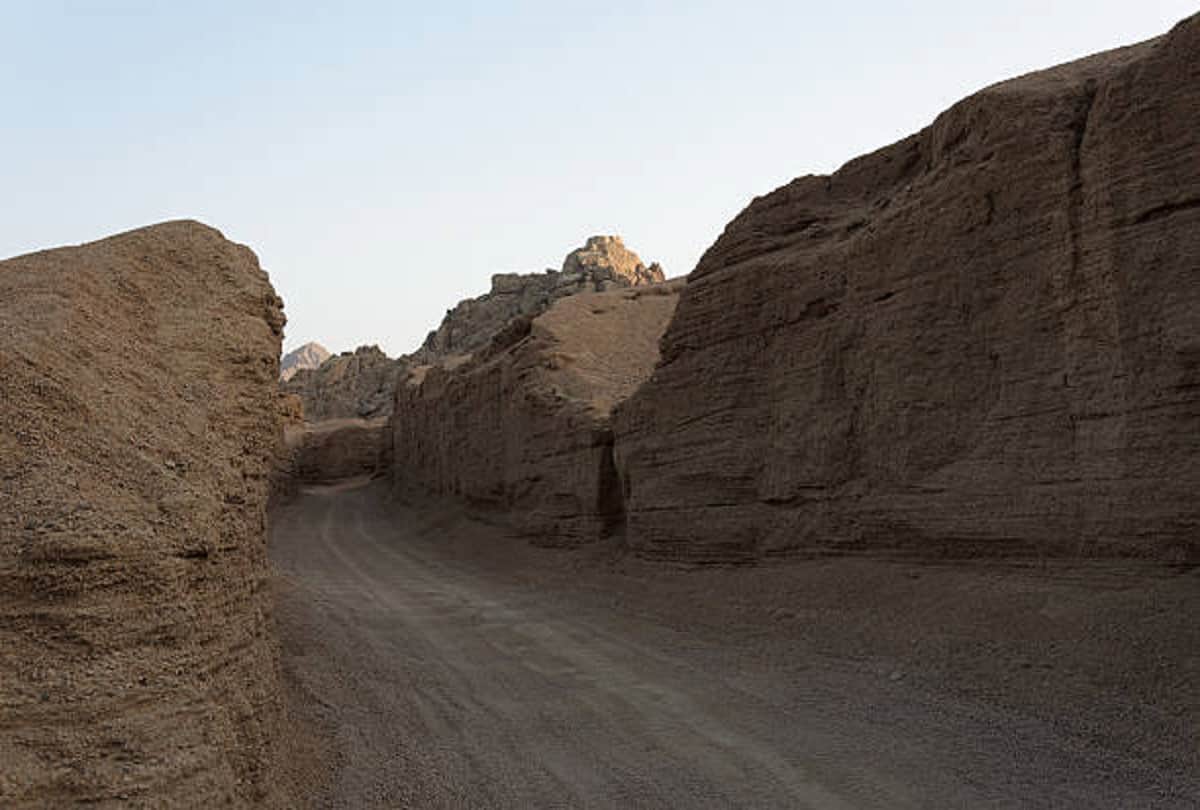 five most dangerous road in the world where people fear to go there