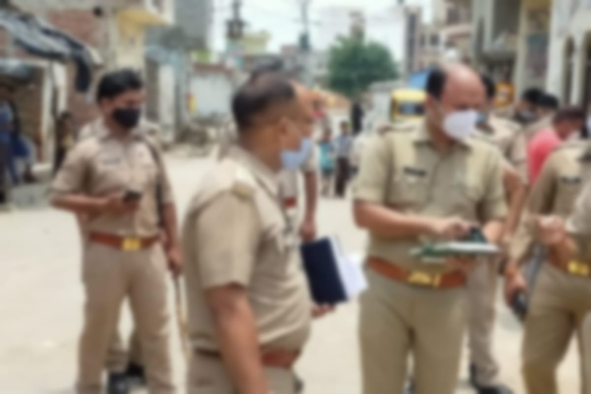 There was robbed from tha family of the Subedar posted in the Ministry of Home Affairs in Meerut