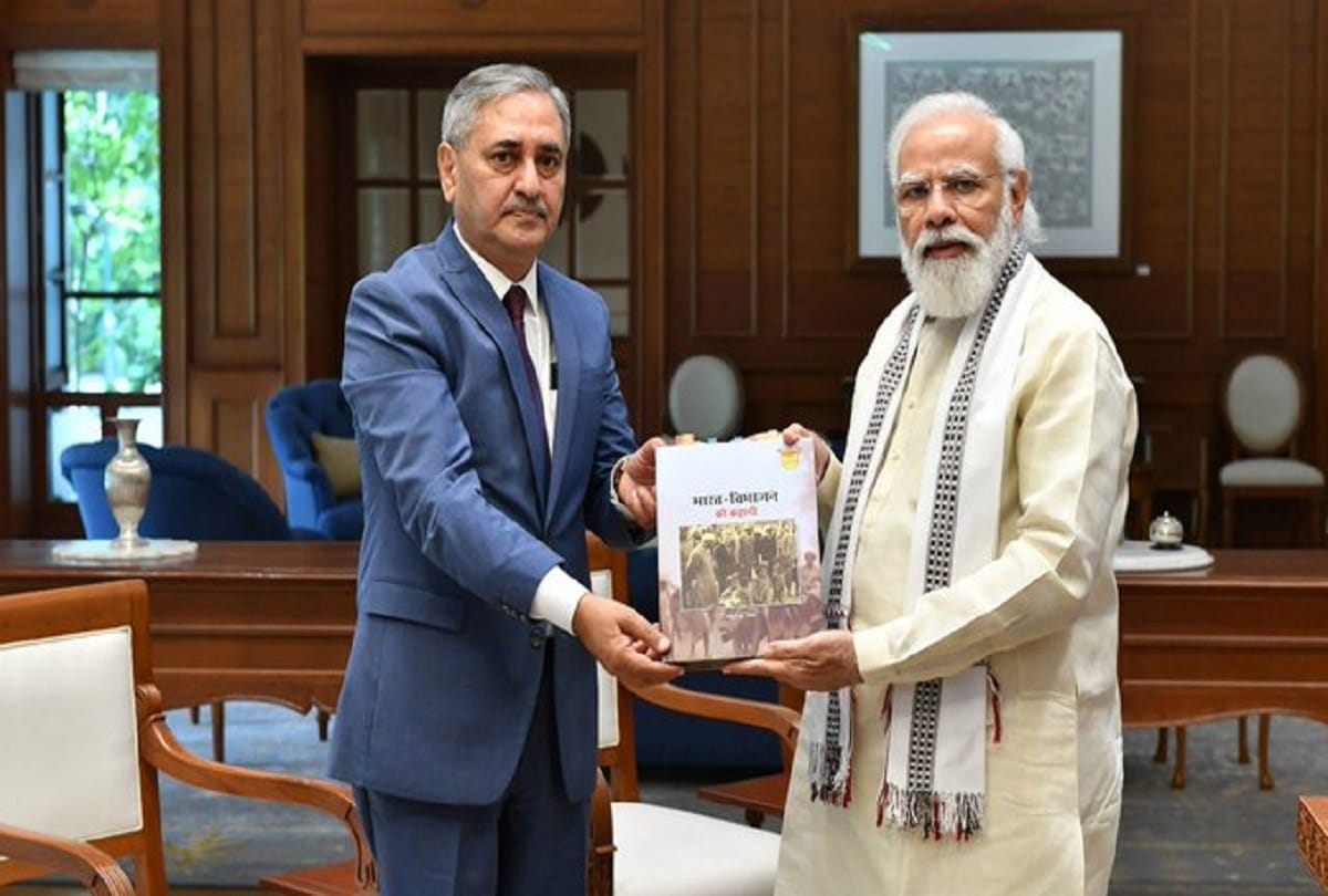 Prime Minister Narendra Modi on Wednesday hailed author and academic Raghuvendra Tanwar