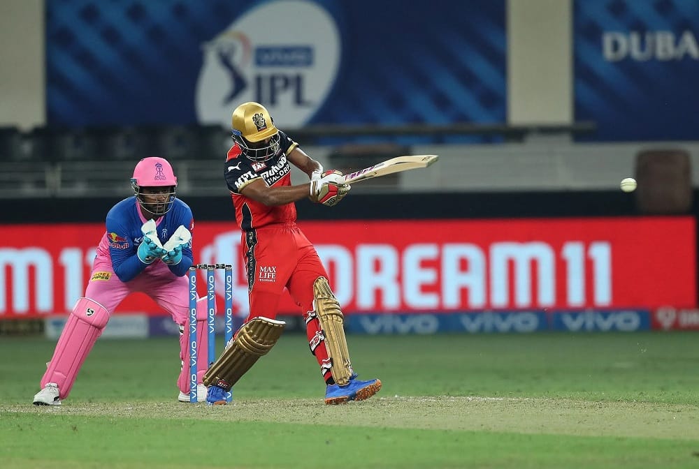 RR vs RCB Live Cricket Score: IPL 2021 Match 43 Online Hindi News Updates