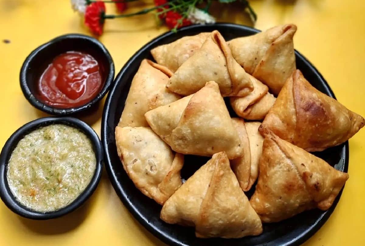 Obesity Due To Sitting Job Desk Work Tips To Weight Lose Avoid Eating These Snacks And Oily Food
