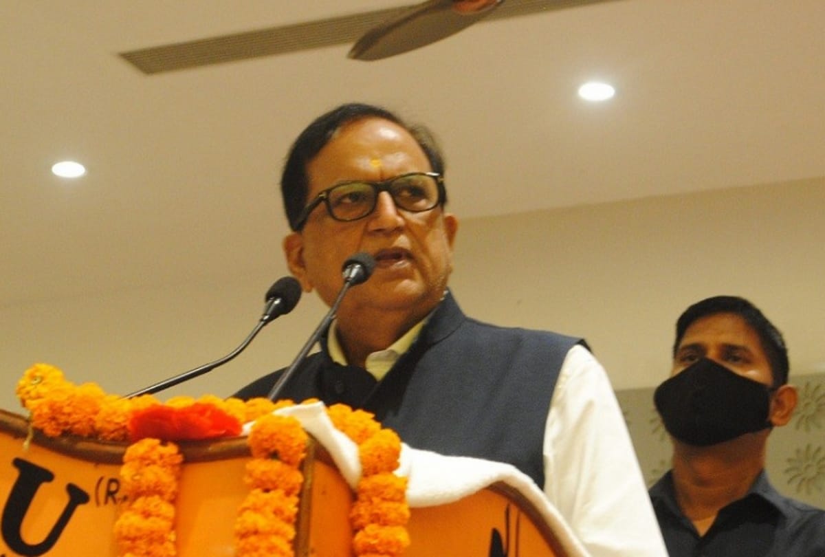 RS Kushwaha was expelled from BSP one year before says Satish Mishra.