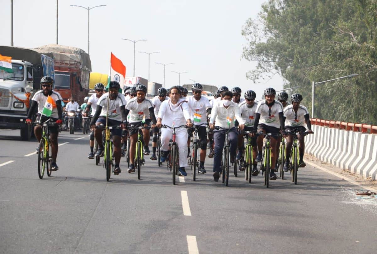 Up Power Minister Shrikant Sharma Celebrate Azadi Ka Amrit Mahotsav