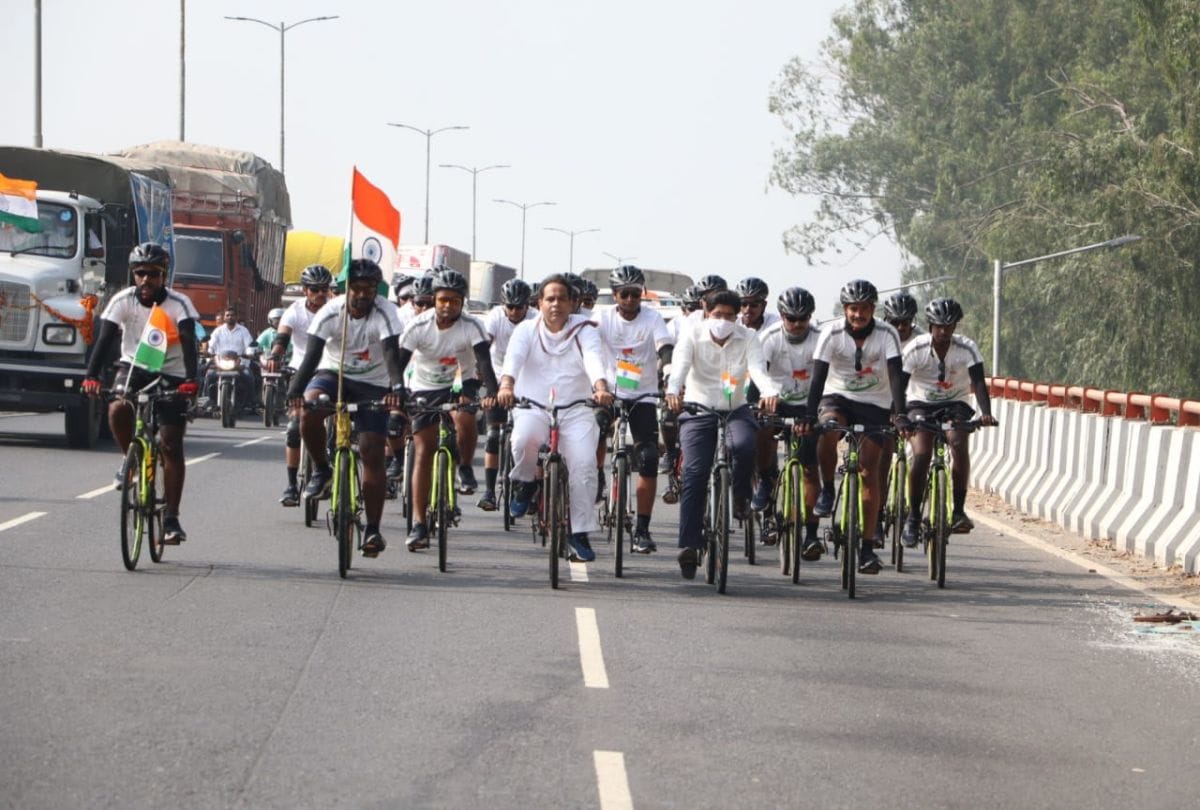 Up Power Minister Shrikant Sharma Celebrate Azadi Ka Amrit Mahotsav