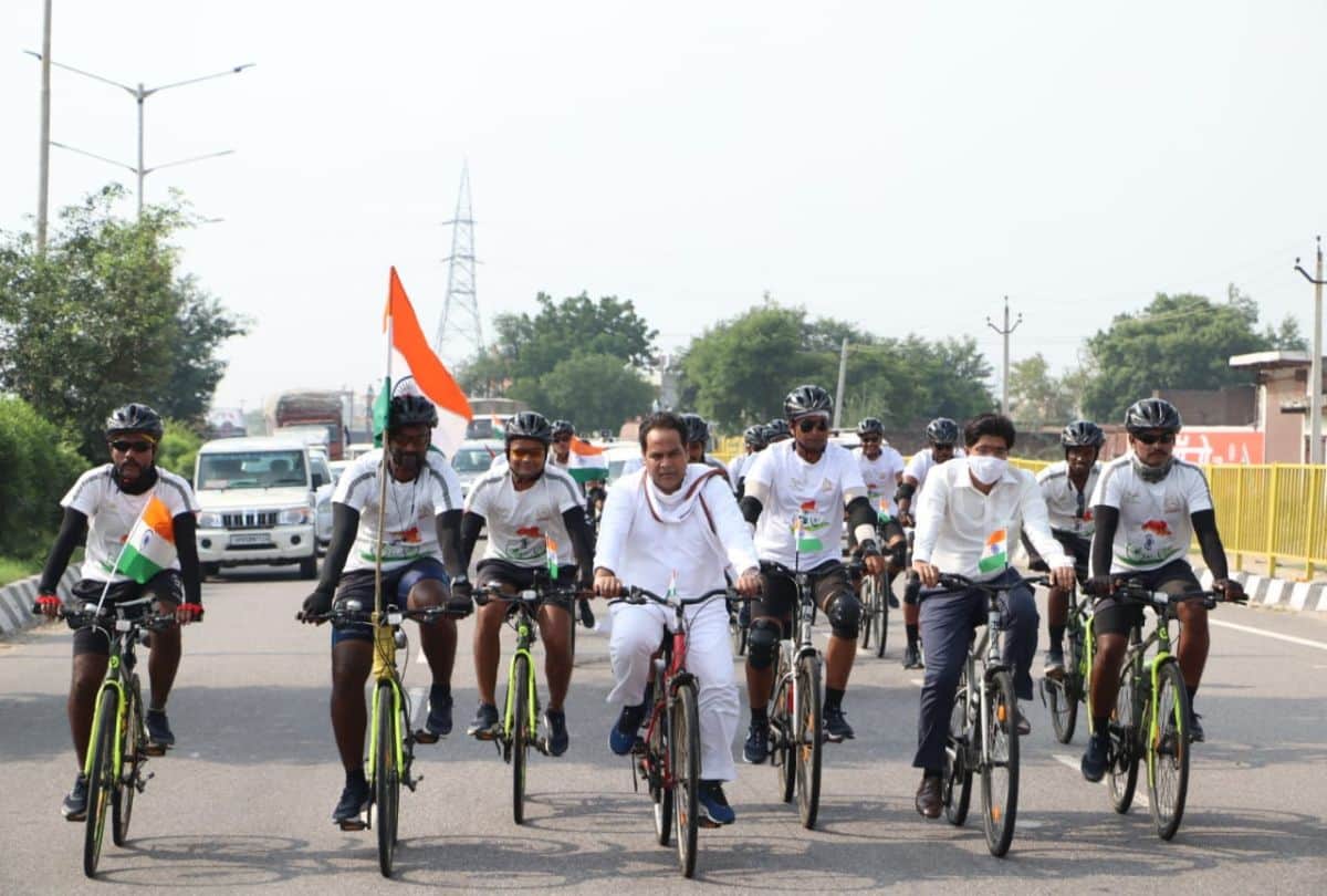 Up Power Minister Shrikant Sharma Celebrate Azadi Ka Amrit Mahotsav