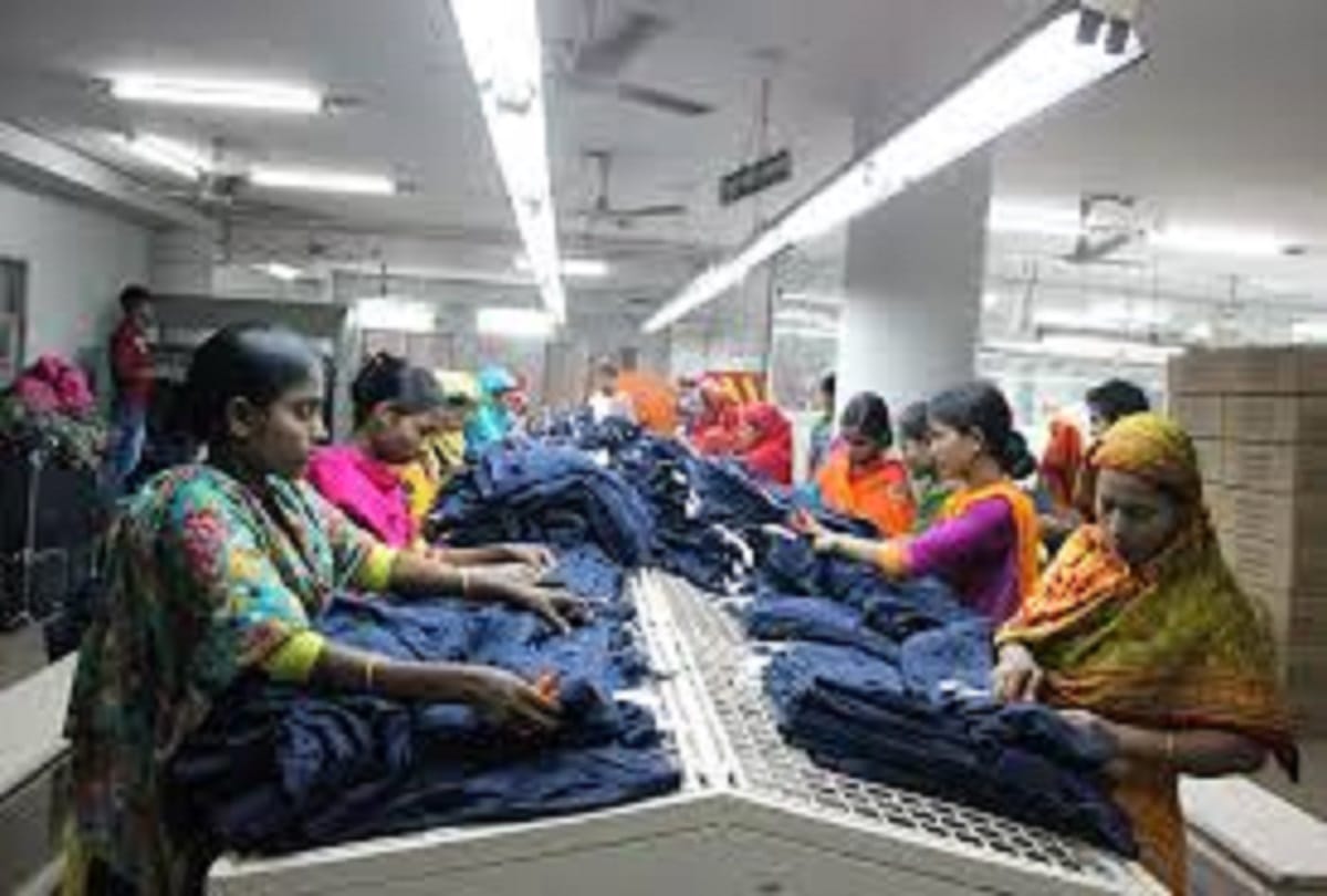 Retail workers deprived of basic rights India has the lowest female labor force participation in the world