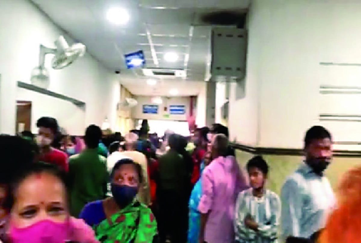 Delhi News : Crowd of eye patients after second wave of corona, waiting for hours in OPD