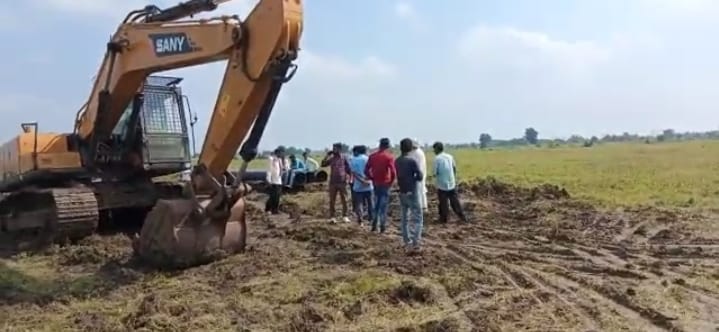 lpg pipe line, feild digging, crop damaged