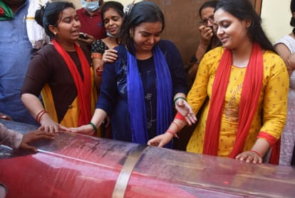 Kanpur Manish Gupta Murder Case News: Meenakshi made 16 tweets to PM-CM in five days