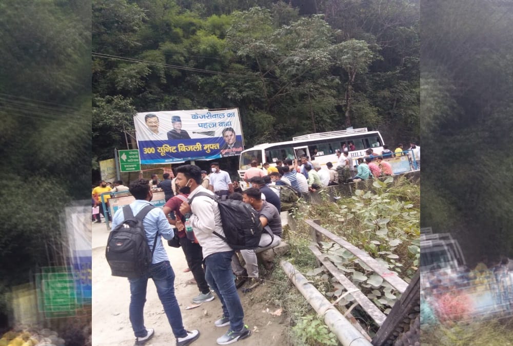 Chardham Yatra 2021: Pilgrims Sit on Protest after Stop for Go Kedarnath without Epass Photos