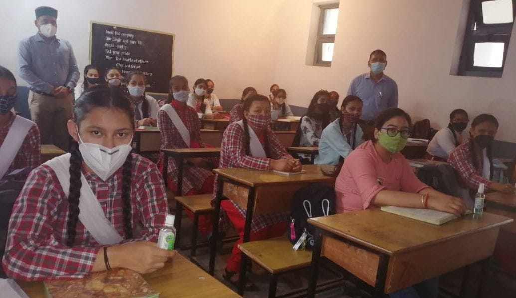 9th, 11th students reached school in Mandi today