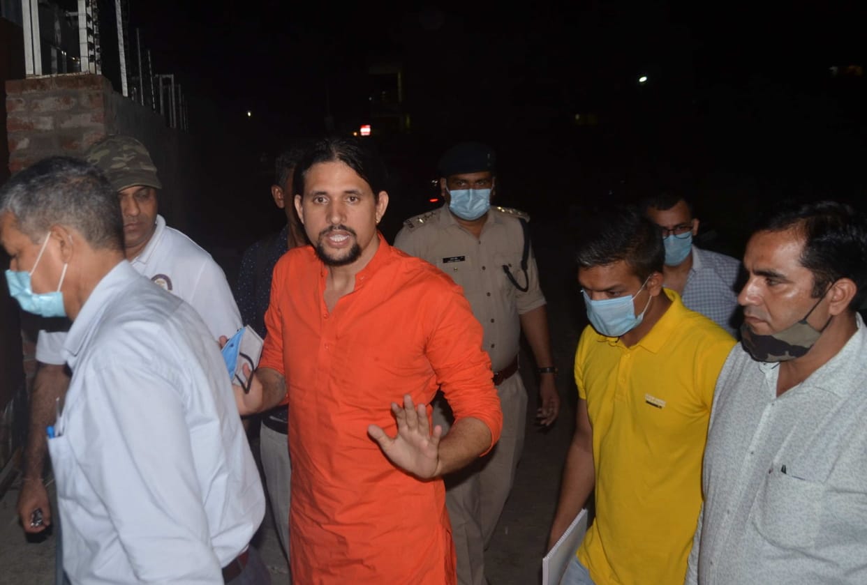 Mahant Narendra Giri Death Case: after seven hours interrogation CBI left for Prayagraj with Anand Giri