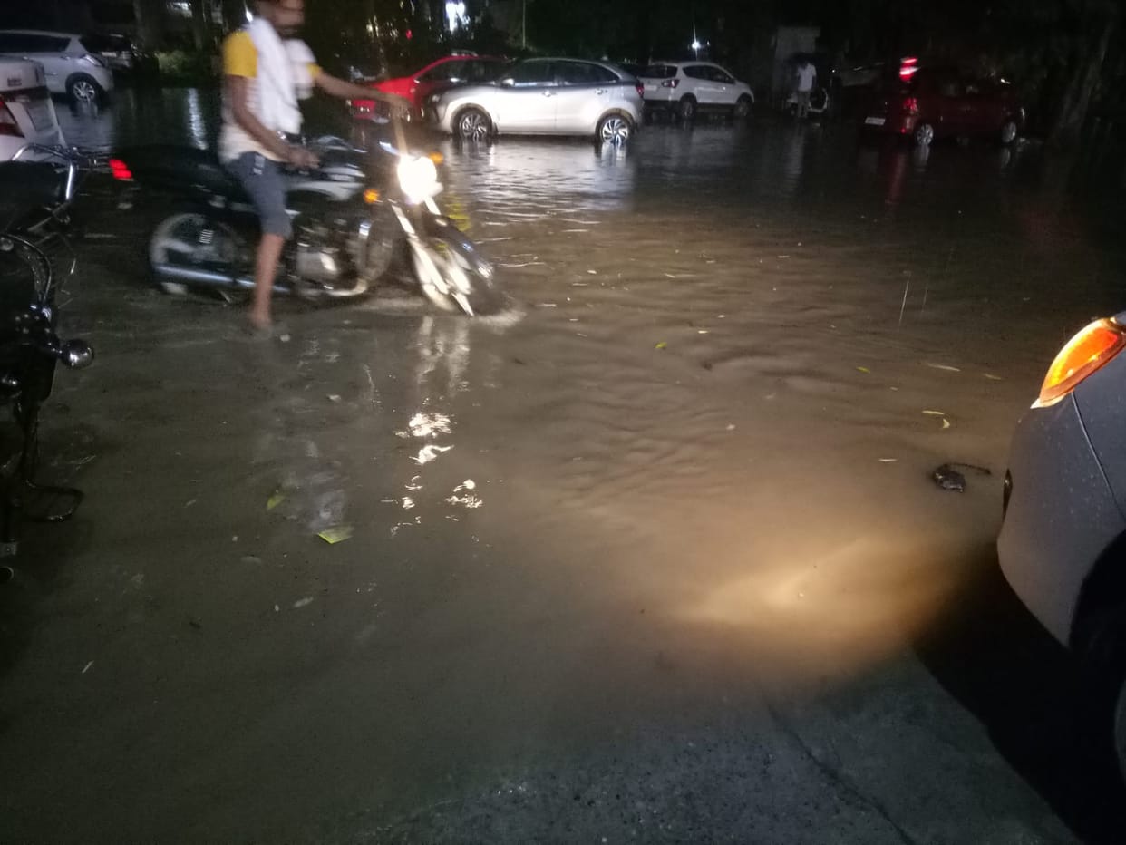 Water filled the streets and roads due to rain, Yamunanagar