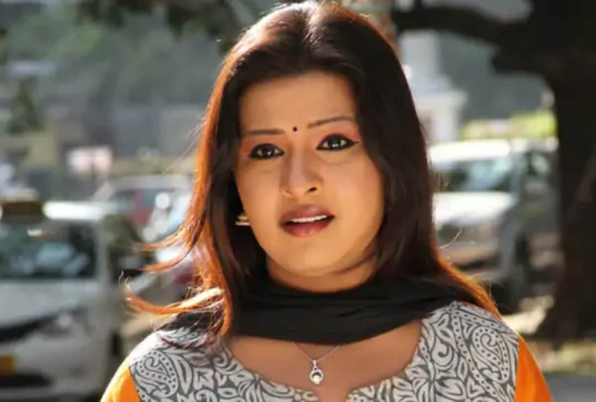 Kannada actress Soujanya committed suicide hanged herself by making a sari noose