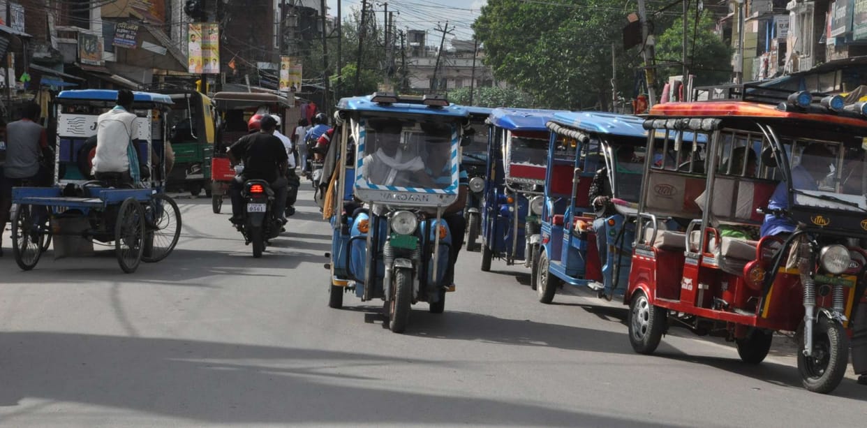 If the divider made from Bhiti to Ghazipur Tirahe got rid of the jam