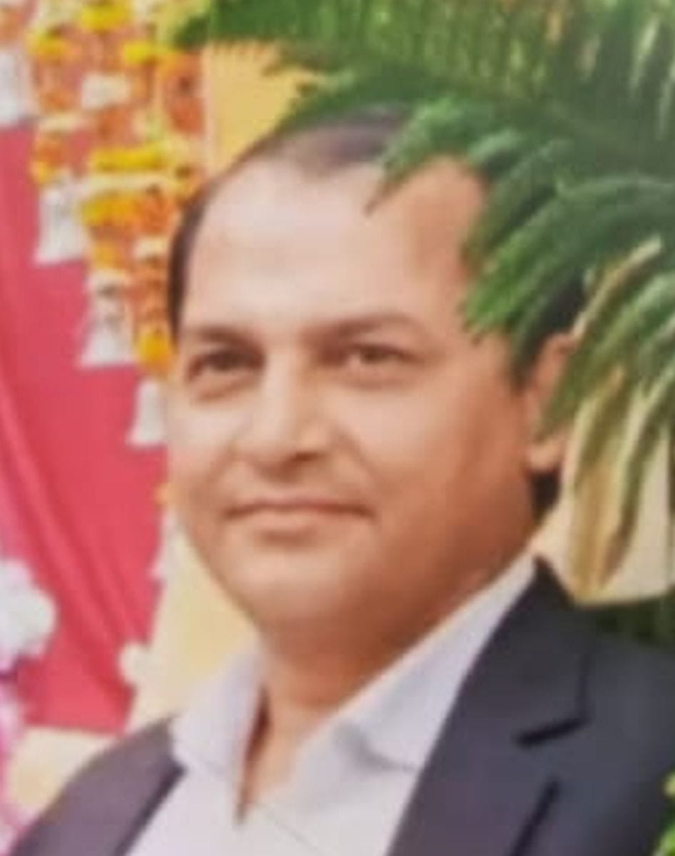 Advocate dies due to car collision, accident happened on Radha Raman Road
