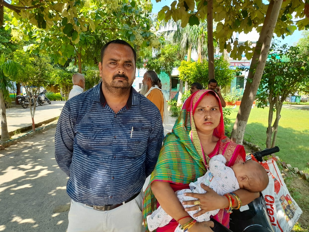 etawah news,Woman's chain robbed on highway, child fell from lap