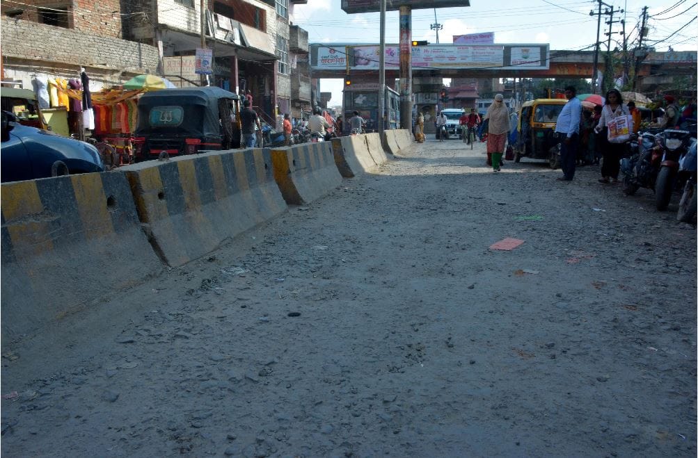 many roads in varanasi city are in bad condition after rain lives in danger