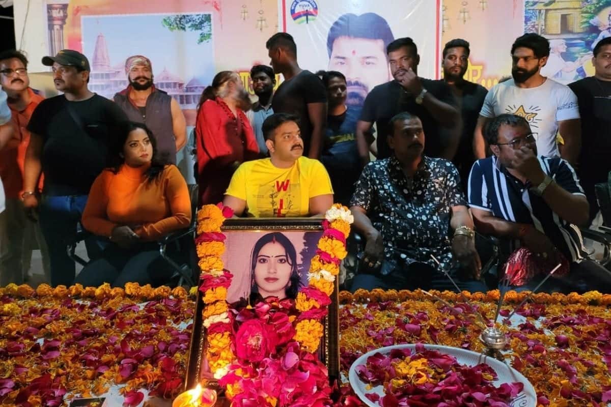 Bhojpuri: Pawan Singh gets emotional after remembering his first wife, hanged himself from the fan after three months of marriage