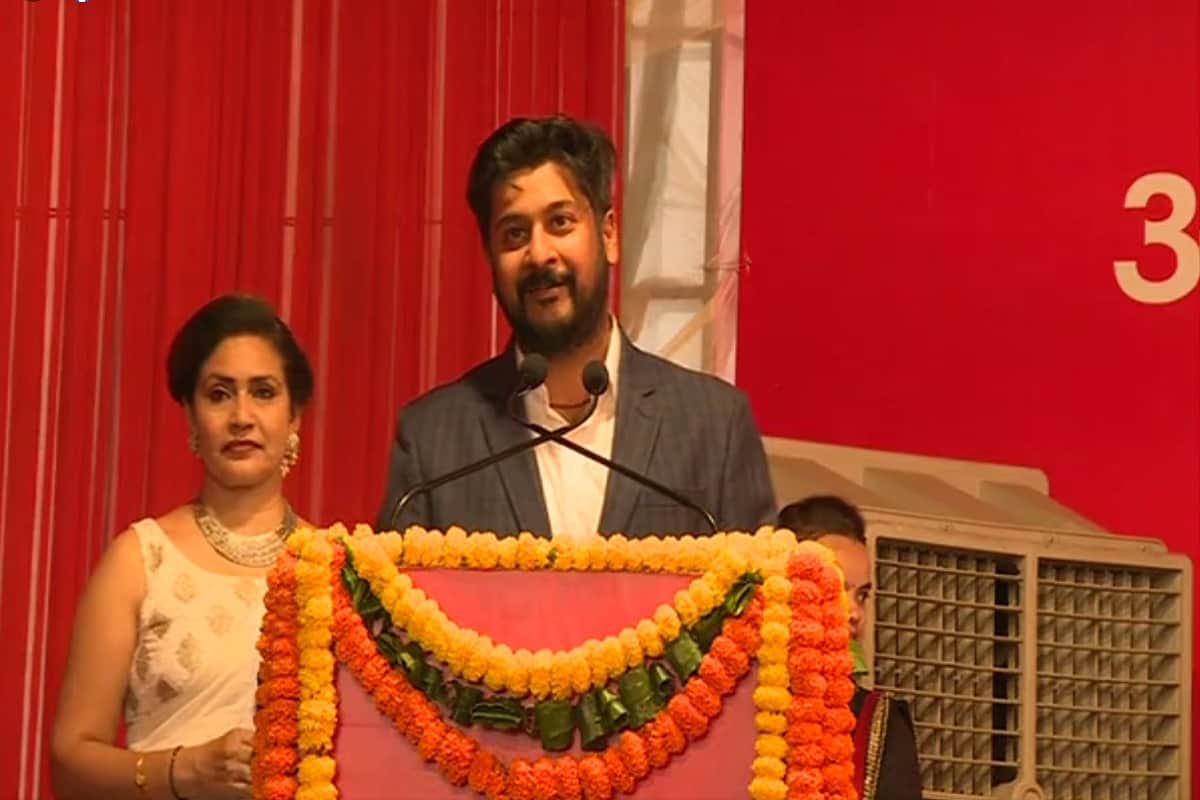 Meerut News: Many ministers including Deputy Chief Minister Keshav Prasad Maurya praised Atul Maheshwari and see photos