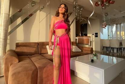 निया शर्मा