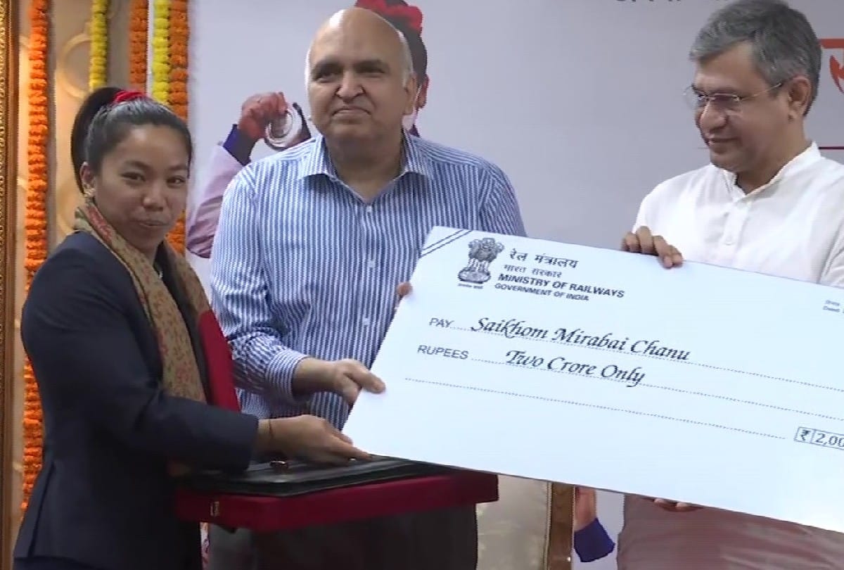 Railway minister Ashwini Vaishnaw felicitates Railway Sportspersons participated in Tokyo olympic