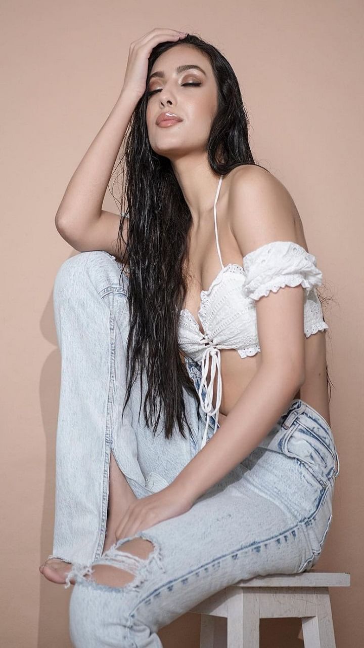 bold look of saher bambba