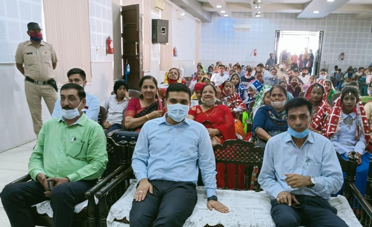 Students showed talent by dancing in district level cultural program