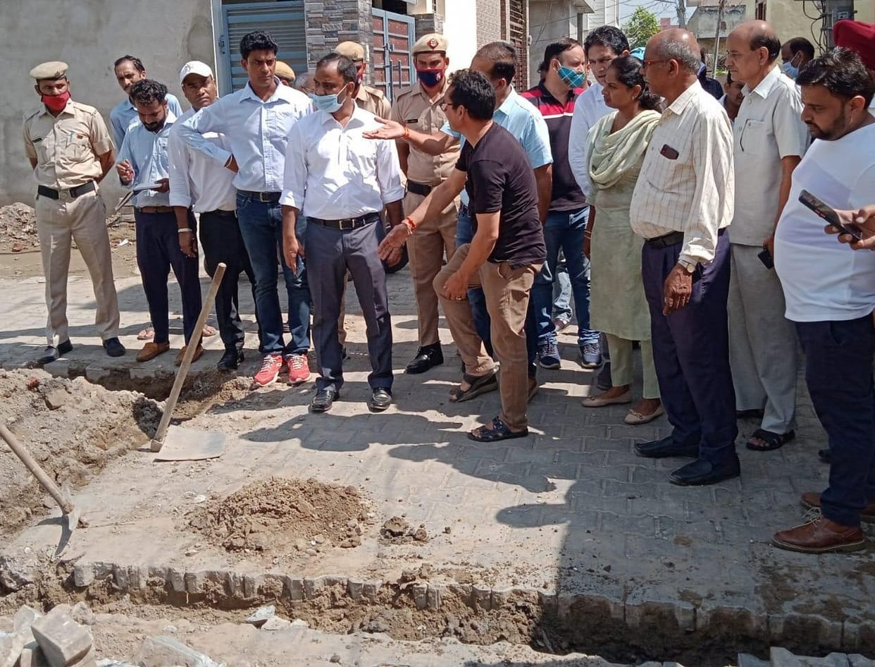 The commissioner visited the wards and checked the arrangements, the councilors told the problems