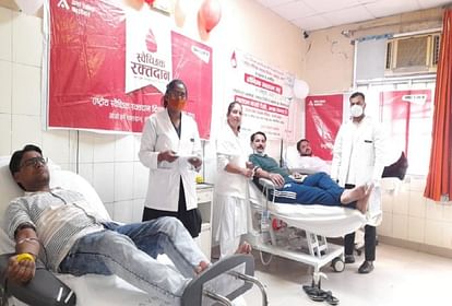 Blood Donation in Meerut: People are donating blood at Amar Ujala camps at today