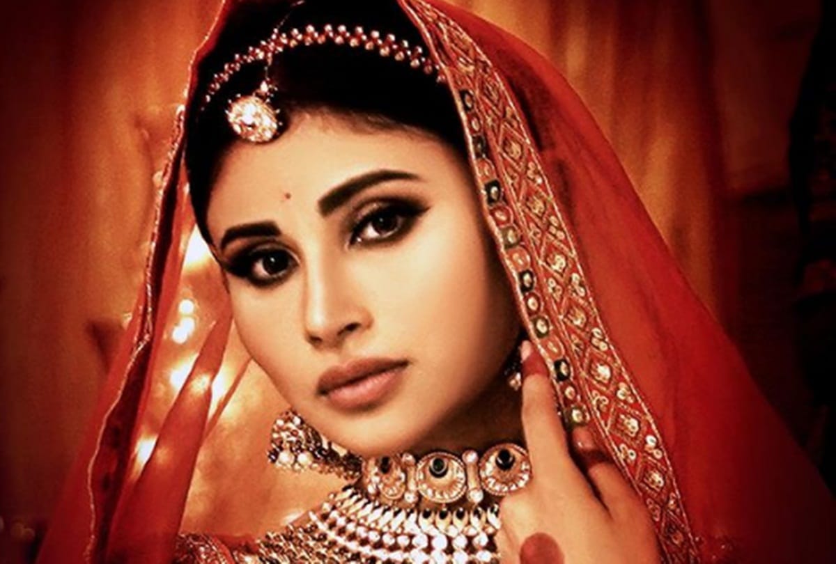 Mouni Roy hot photoshoot goes viral amid marriage rumours with boyfriend Suraj Nambiar