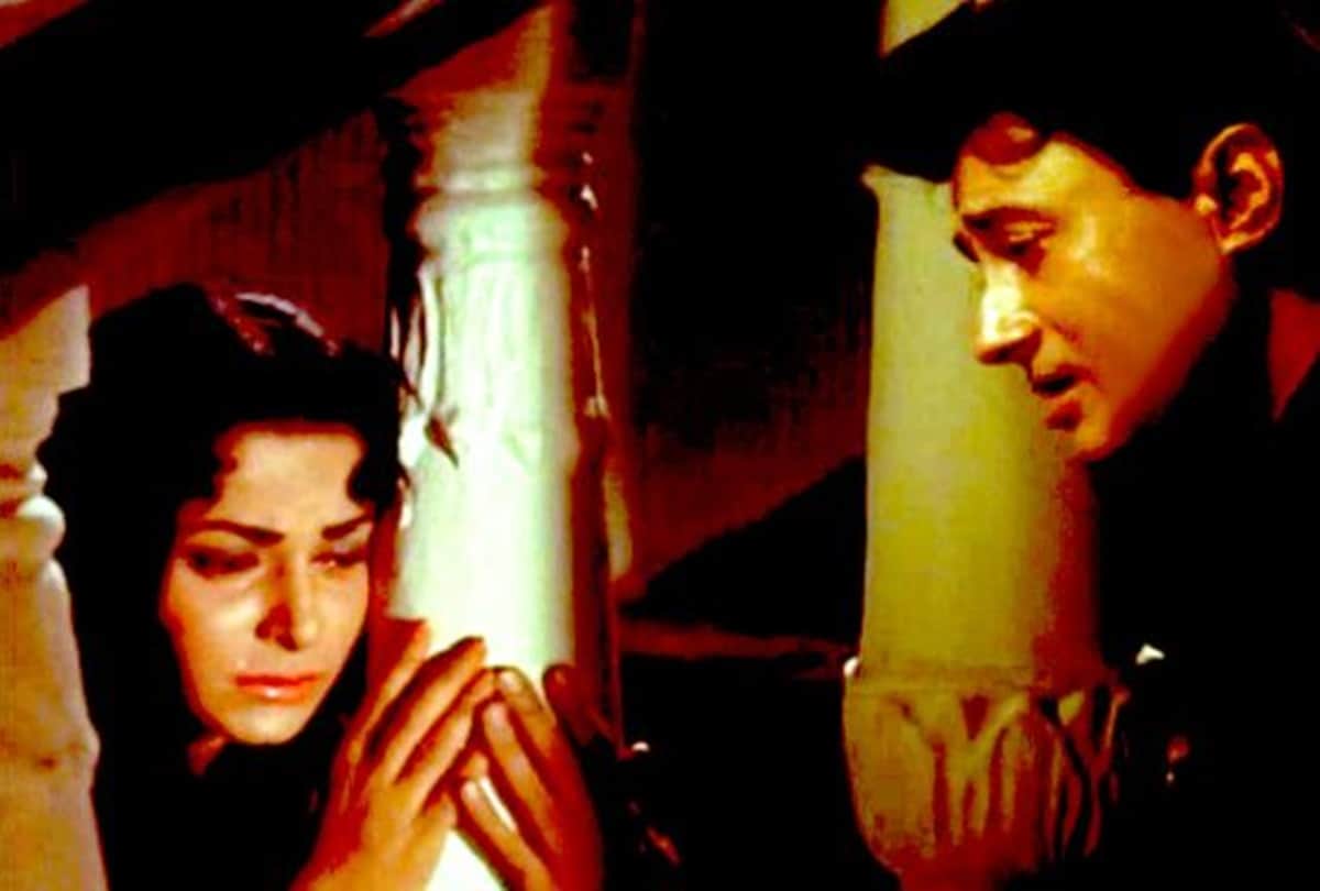 Waheeda Rehman recalls director packed up after she refused to wear revealing costume Dev Anand supported her