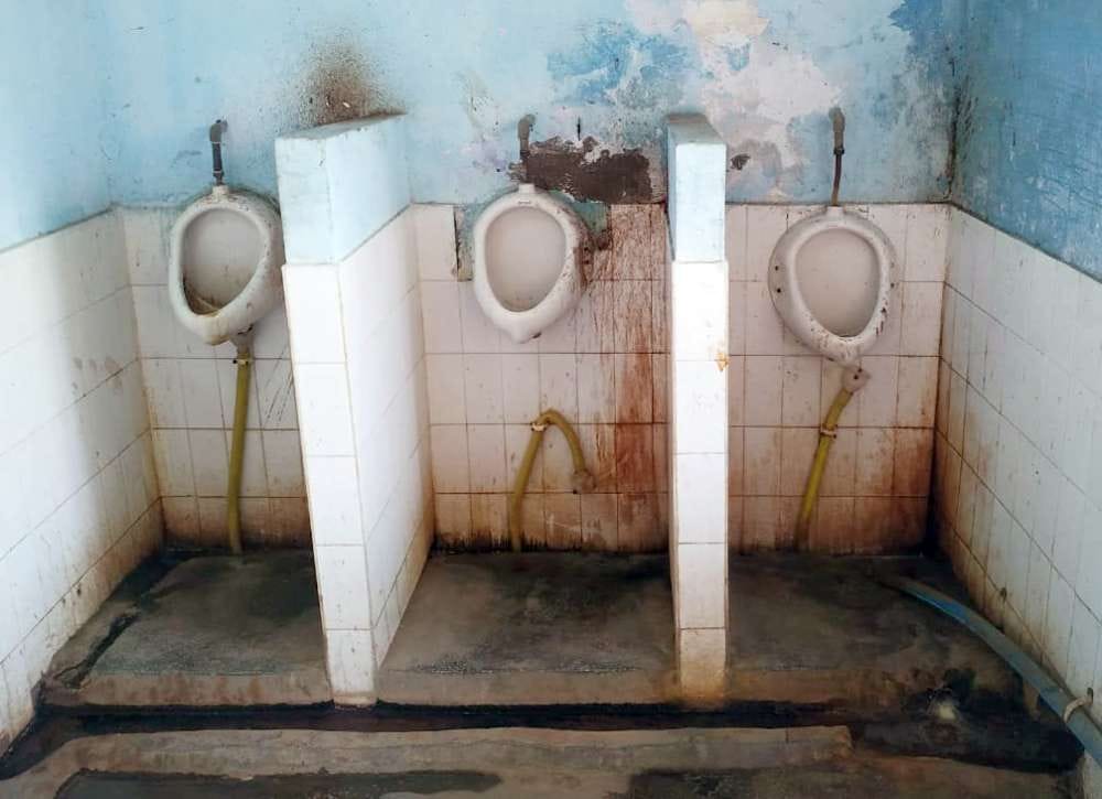 Cleanliness is sick at home, how will the dirt of the district be removed