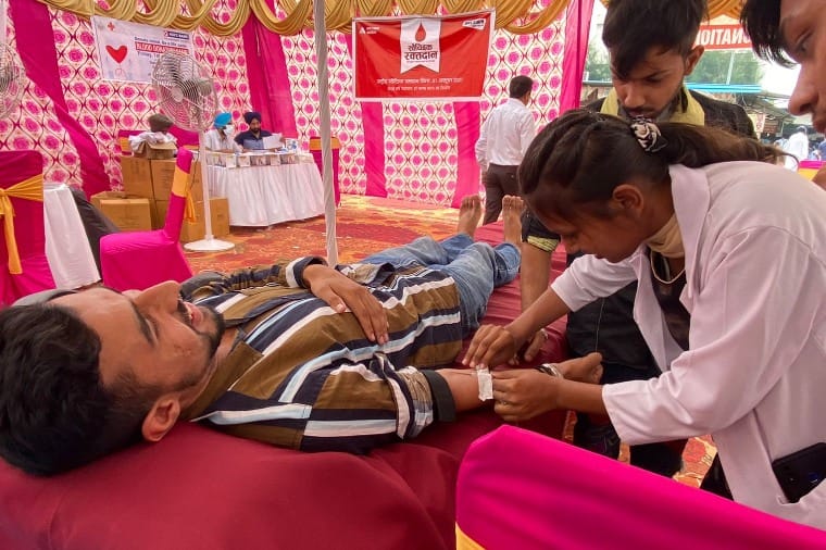 Amar Ujala Foundation organized blood donation camp on Voluntary Blood Donation Day in Mohali and Panchkula