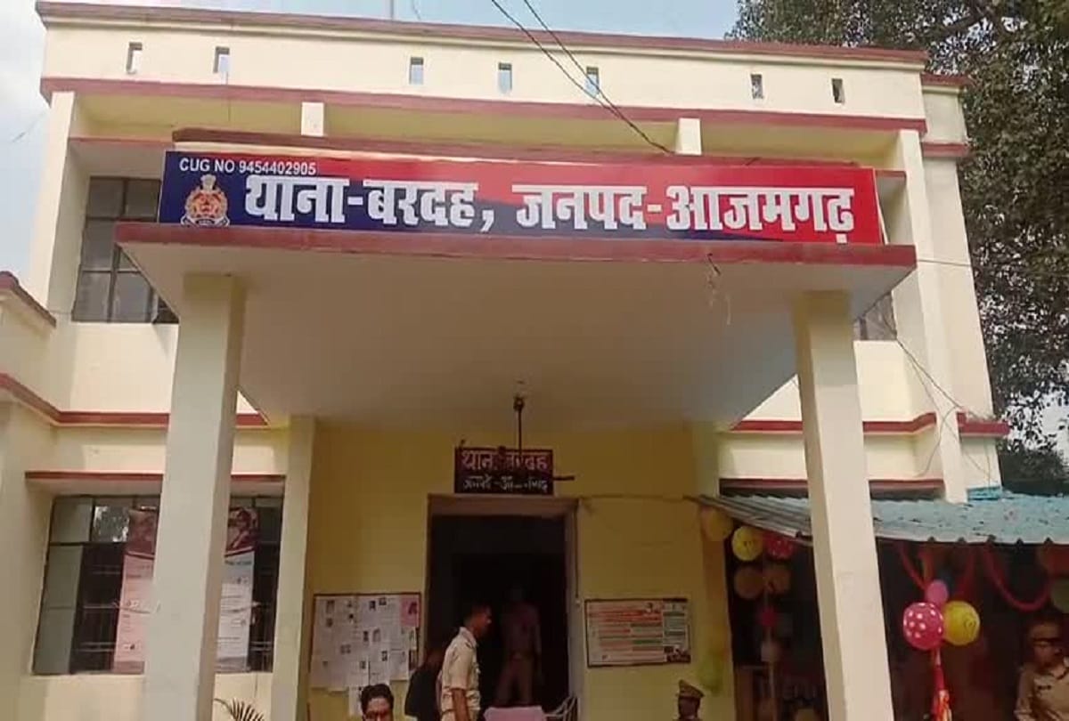 Road accident in Azamgarh overspeed Truck crushed two youths who went on morning walk one died