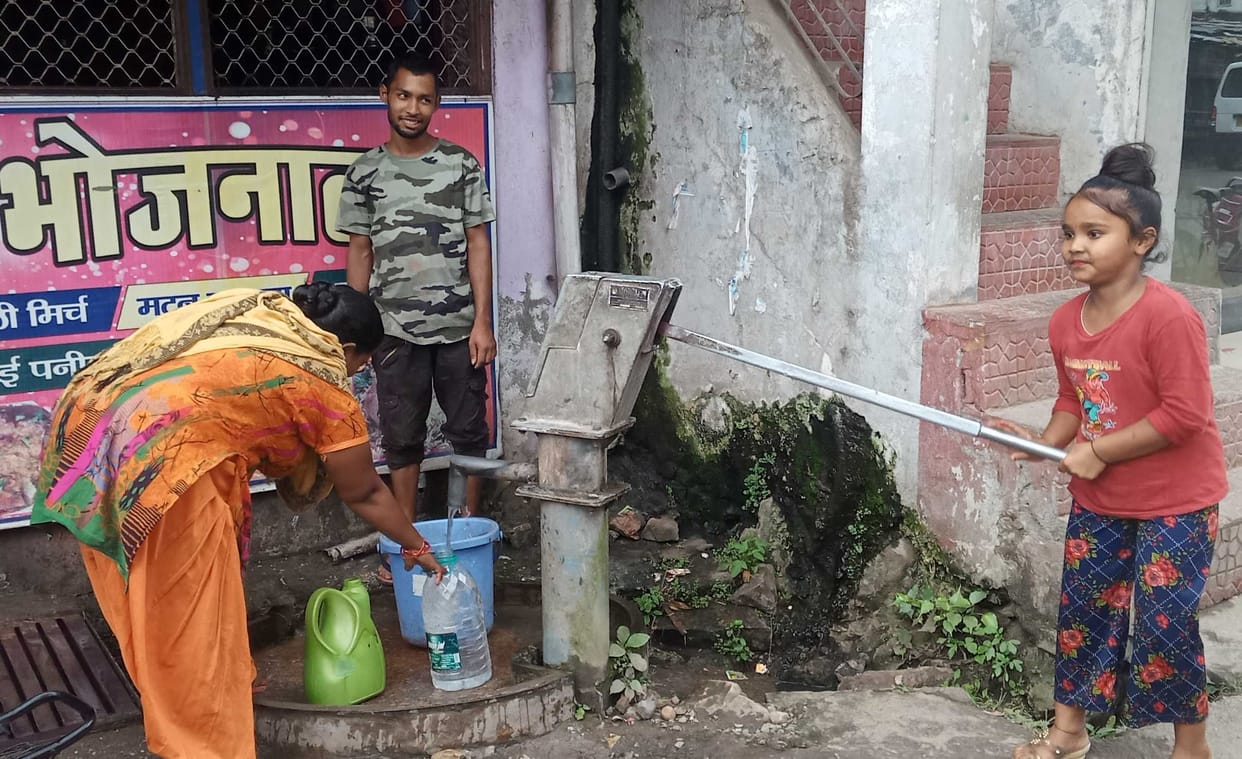 People Demands Proper Water Supply