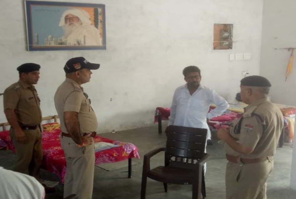 Haridwar News: Robbery after merchant navy Soldiers family members hostage Photos