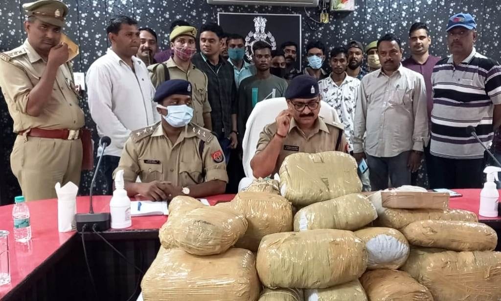 Hemp was smuggled in a luxury car, six arrested